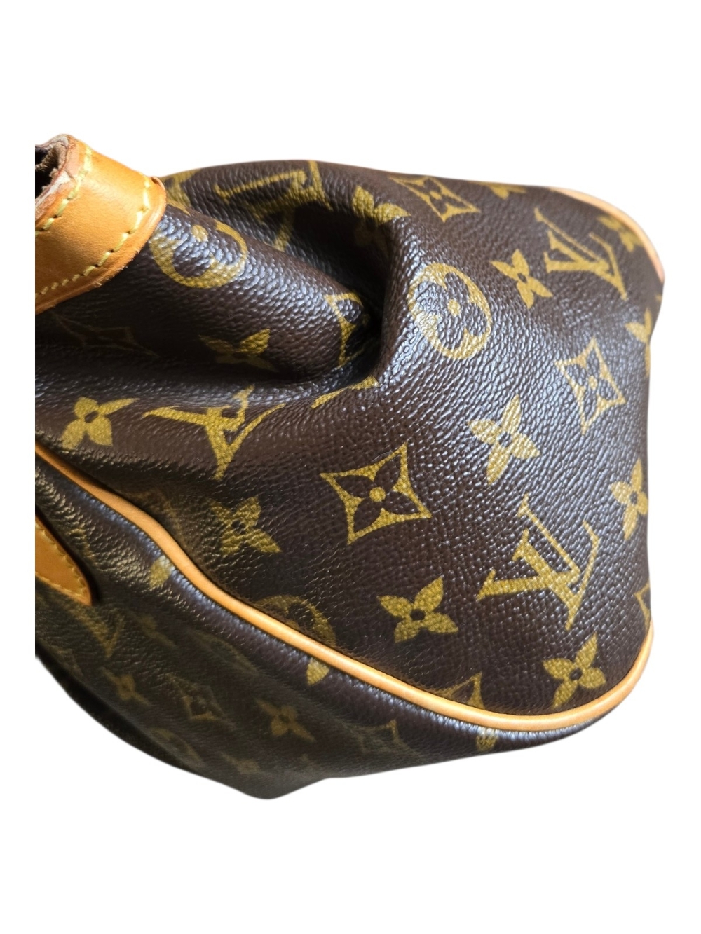 Louis Vuitton Monogram Shoulder Bag - Brown and Tan - Picture 5 of 14